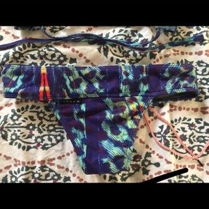 New JOLYN Peacock Softy II Bottom, Small